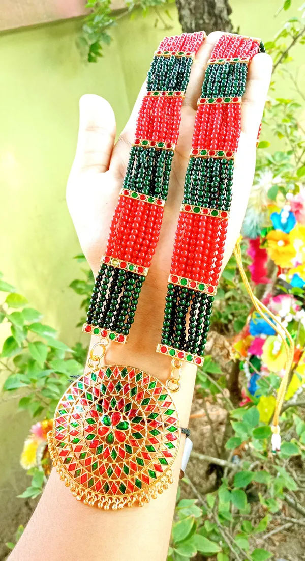 Assamese_Traditional_Red_Green_Meenakari_Japi_Jewellery_Set_For_Women